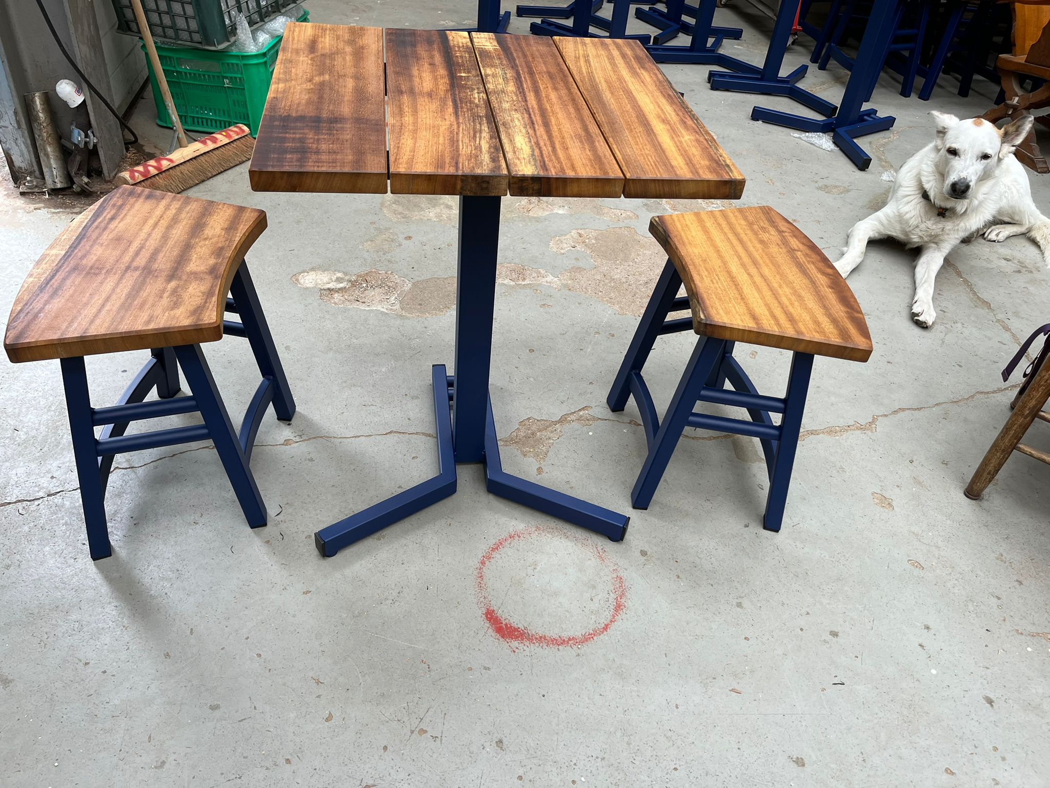 amsterdamse meubelmaker saal en hout meubilair restaurant interieur