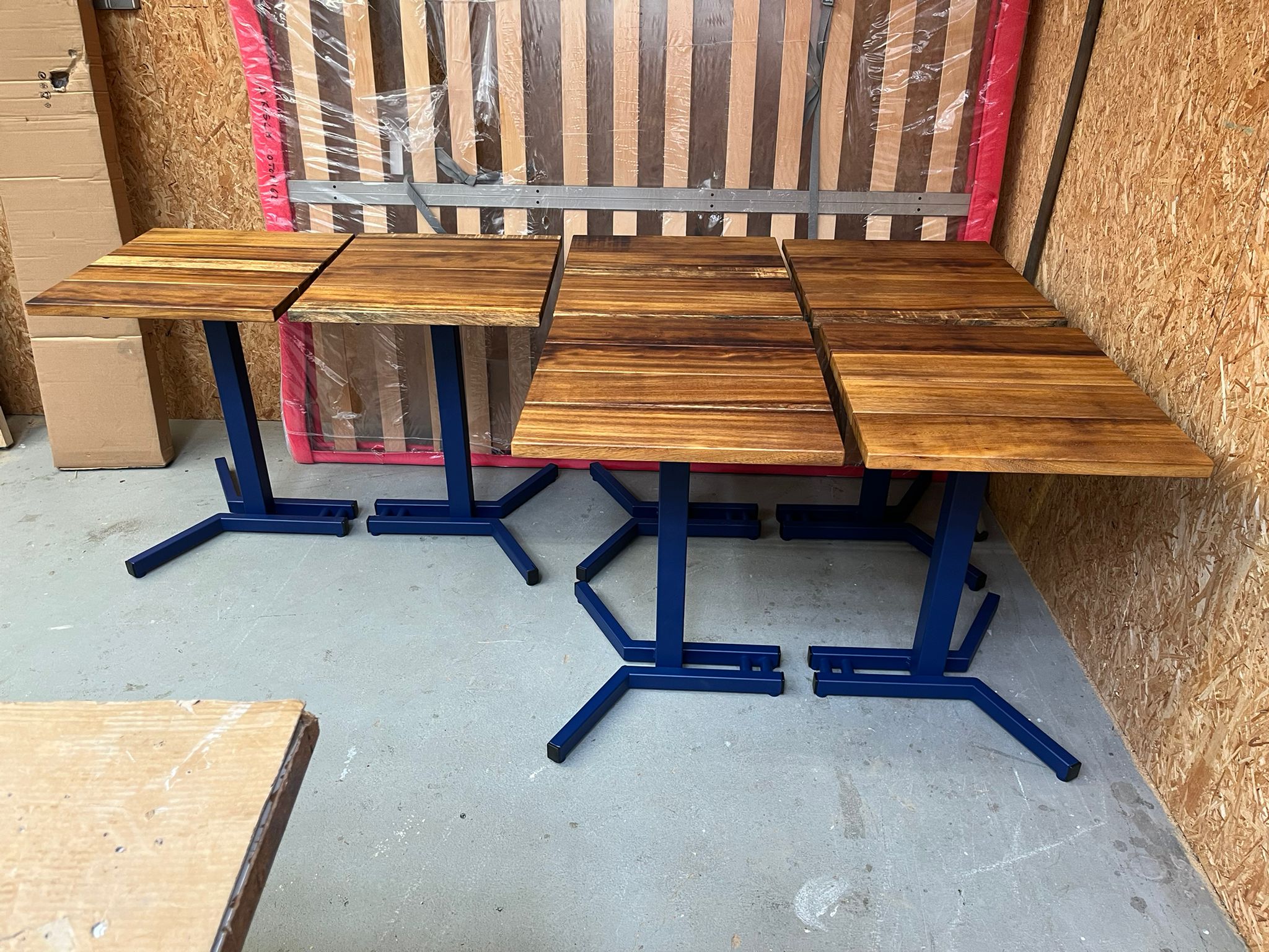 maatwerk houten restaurant tafeltjes horeca meubilair