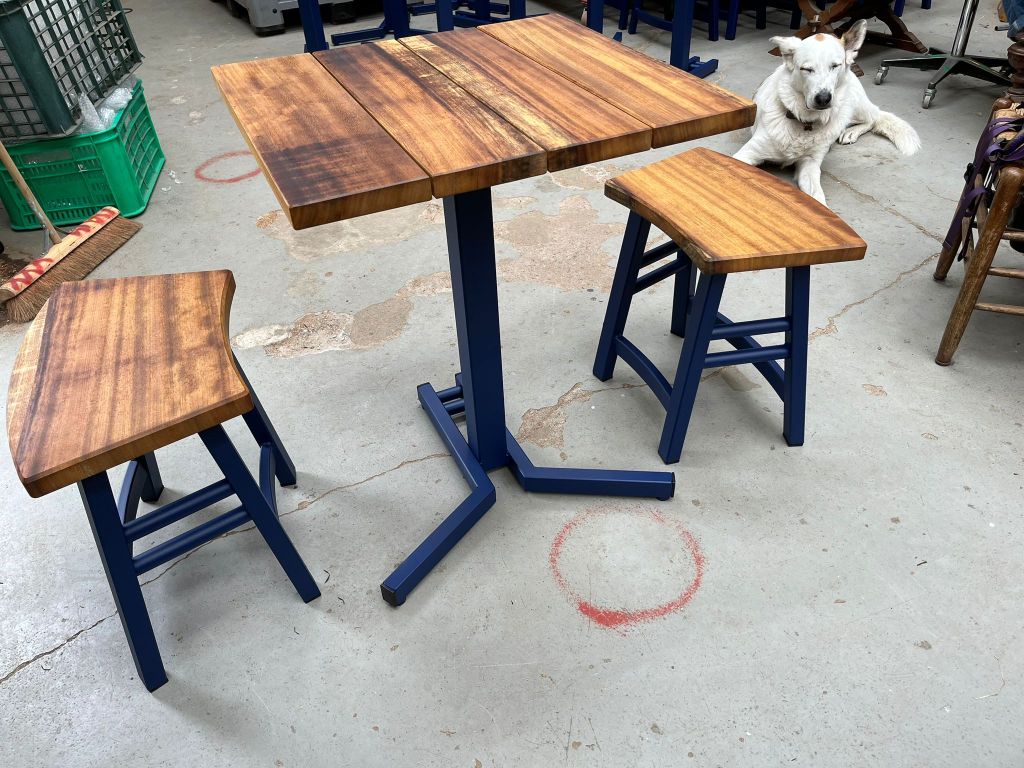 massief houten design tafels restaurant horeca interieur hout metaal maatwerk